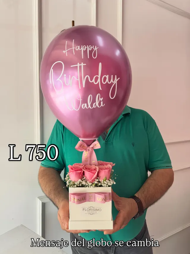 Caja de rosas con globo