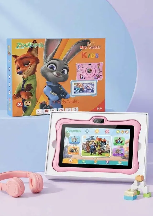 Tablet para niña y auriculares