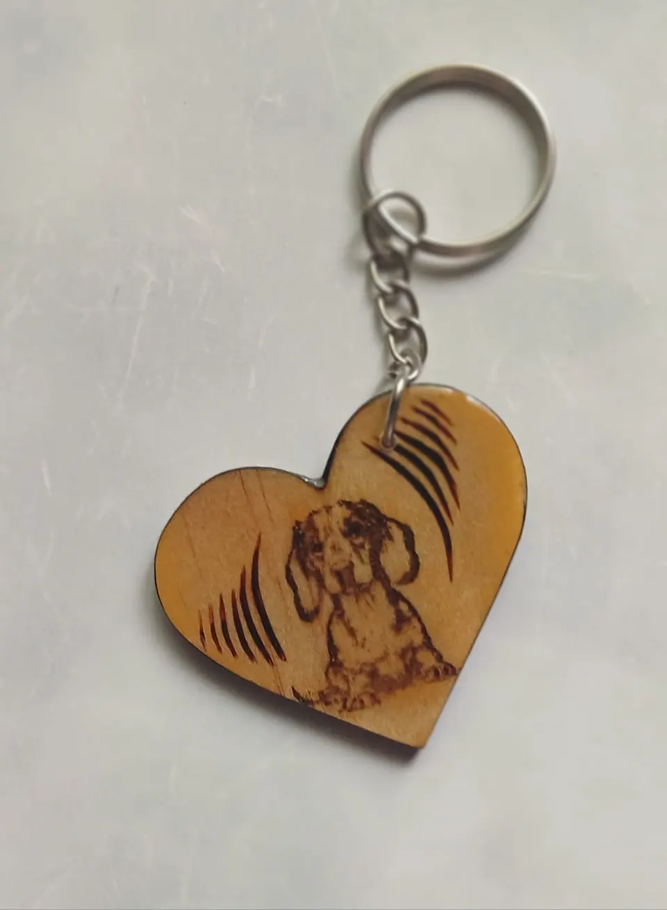 Llaverito en forma de corazón con mascota de perro(f)