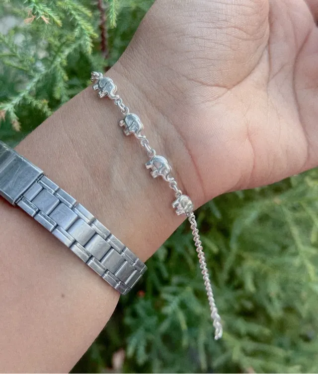 Pulsera con elefantes