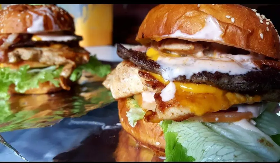 Boom burger