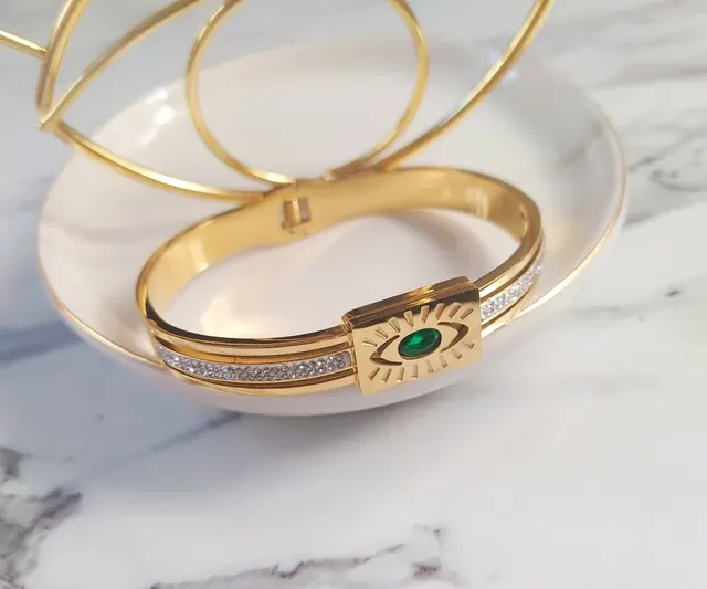 Brazalete ojo piedra verde