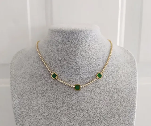 Collar dijes verdes