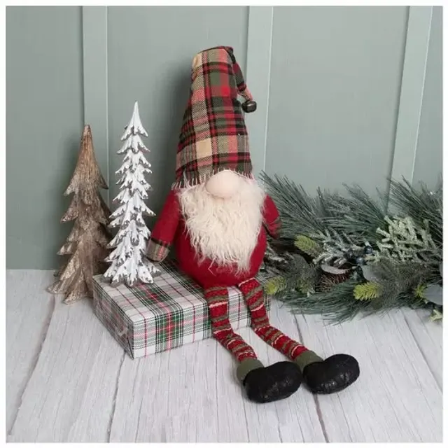 Elf on the shelf (she)